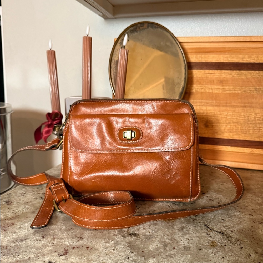 Patricia Nash| Cognac Leather Crossbody Bag| Vintage Style Twist Lock